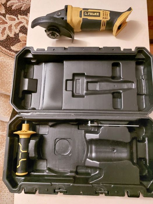 Акомуляторна болгарка