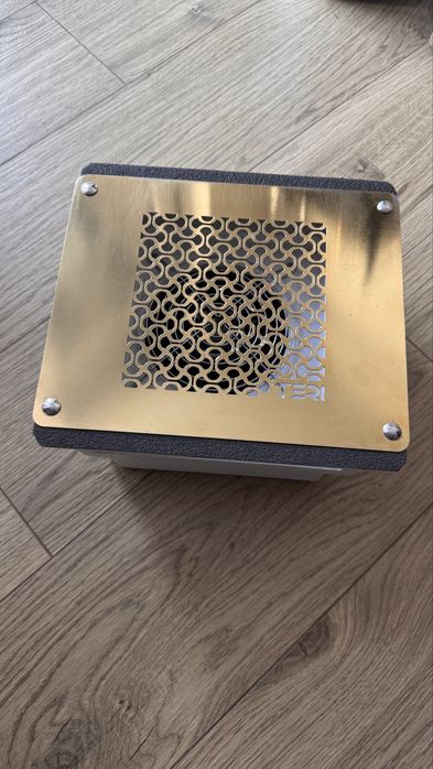 Вбудовувана манікюрна витяжка Teri 800 біла (решітка золото)