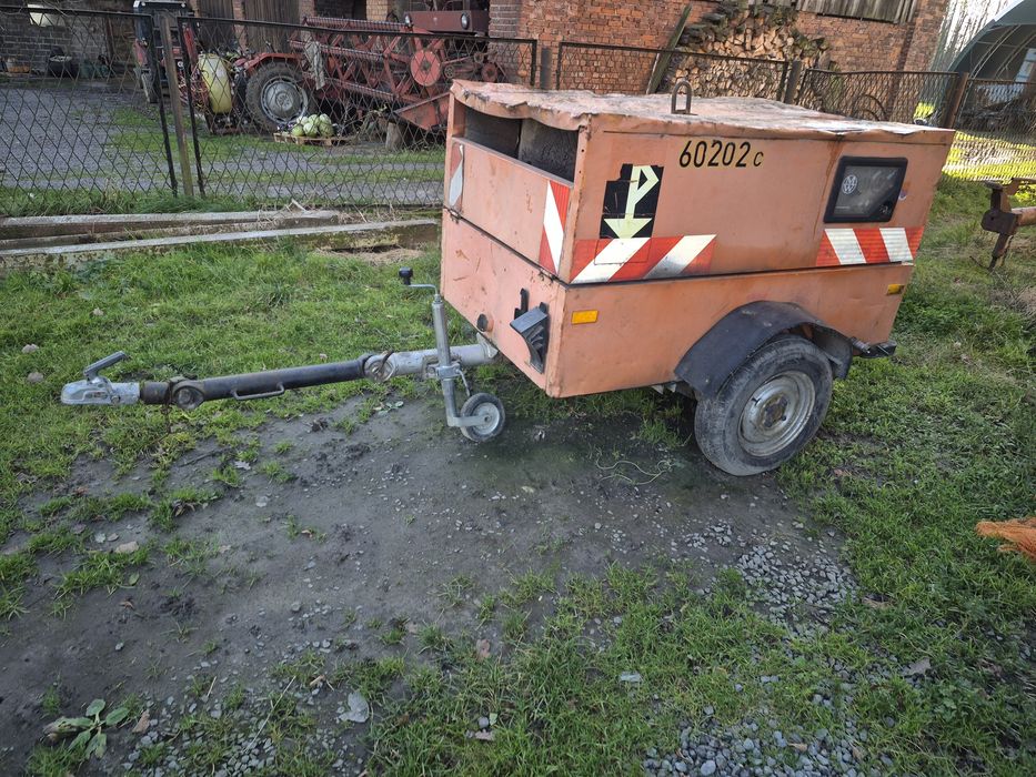 Kompresor śrubowy 3.8m³ spalinowy