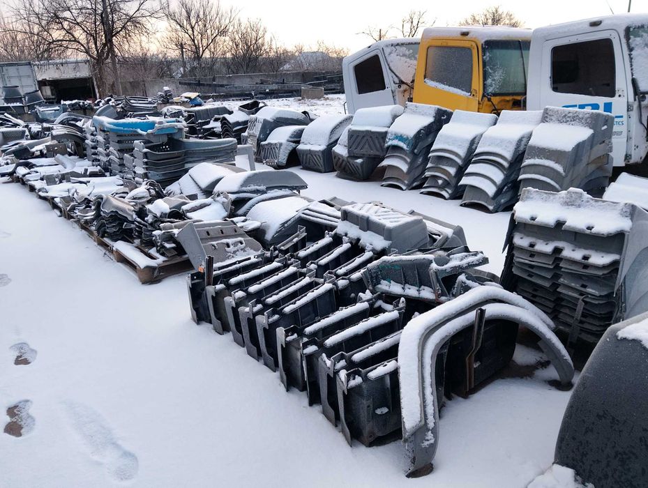 Розборка вантажних автомобілів кабіни