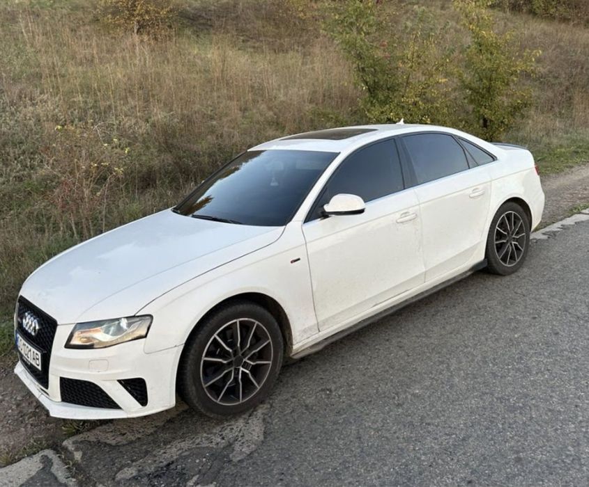 Audi A4  Quattro 2.0T S-line / RS4 стиль — срочно