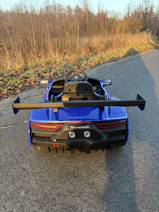 Auto na akumulator Maserati pojazd dla dzieci