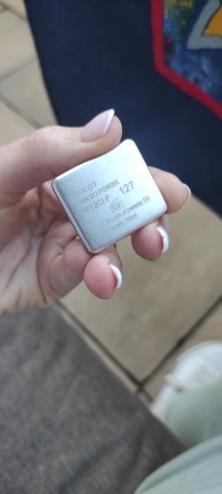 Cień Inglot 127 fiolet