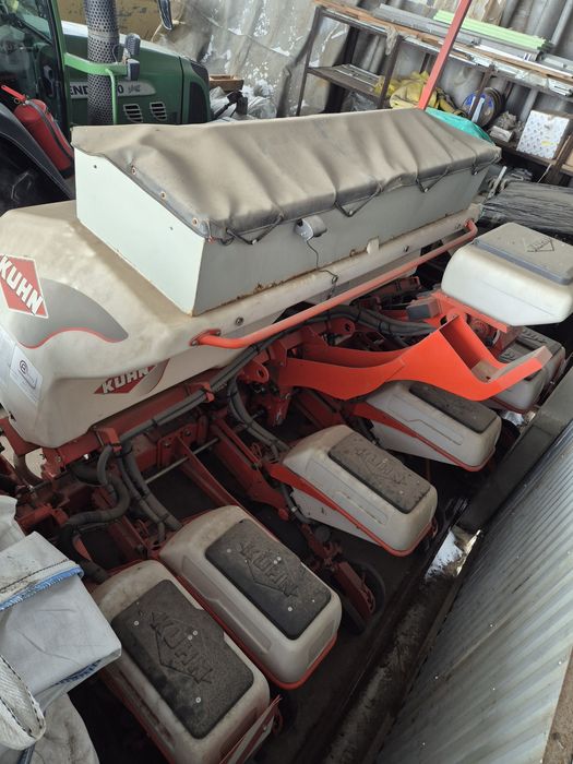 Kuhn Maxima 2TS 6 rzędów kontrola sekcji