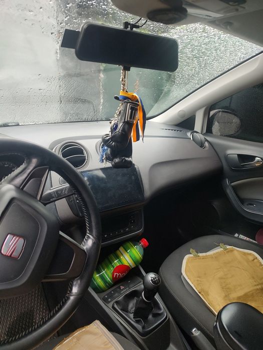 Продаю автомобіль сеат ібіця дуже економний та надійн автомобіль сеат