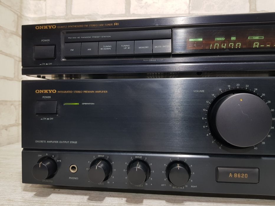 Стійка, підсилювач/тюнер ONKYO A-8620, T-4730, б/у з Німеччини