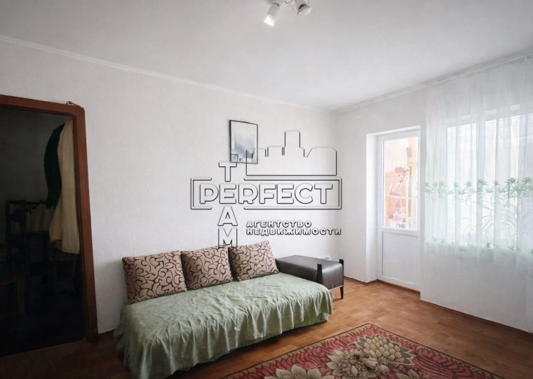 Продаж частини 3к квартири Прирічна 29 / Приречная 29