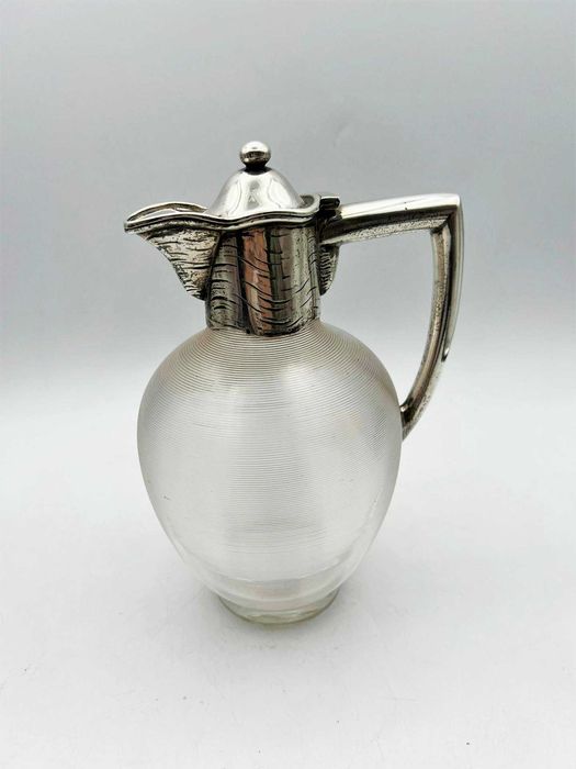 Garrafa em cristal com gargalo em prata