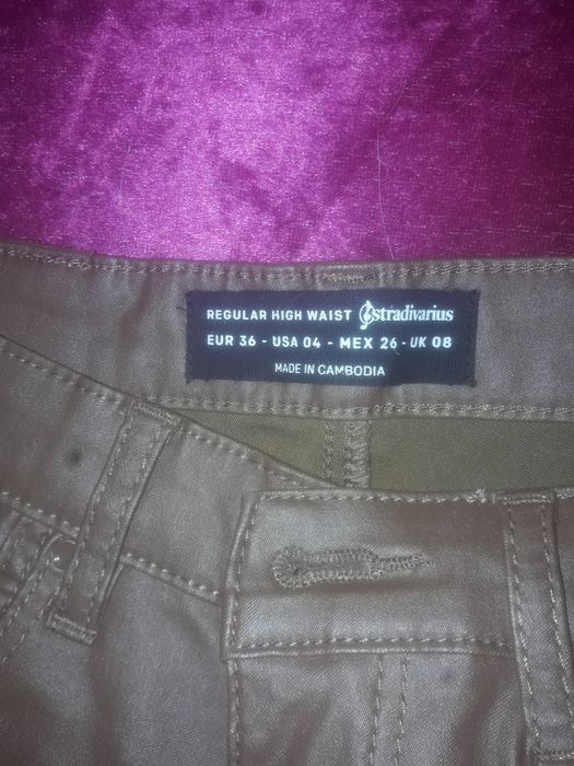Vende se calças  Stradivarius