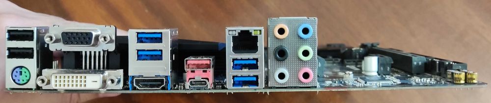 Материнська плата GIGABYTE H370M D3H GSM с i3-9100 Coffee Lake