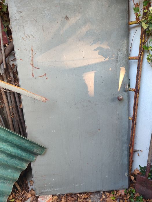 Drzwi stalowe z ramą