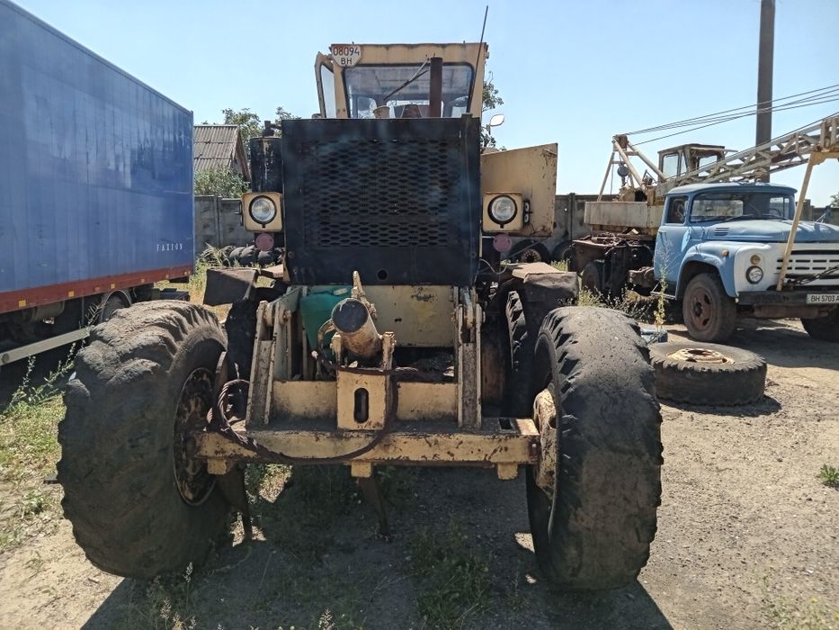 Продам автогрейдер ДЗ-143.