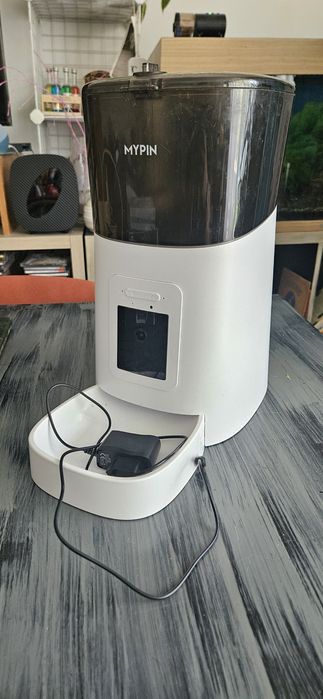Dispensador de croquetes automático para gatos
