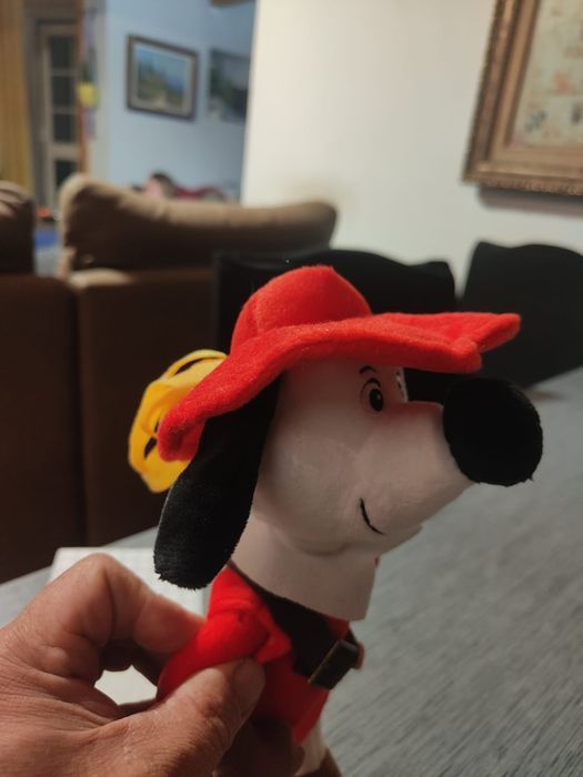 Peluche Dartacão.
Peluche do personagem Dartacão, conhecido pela sua r