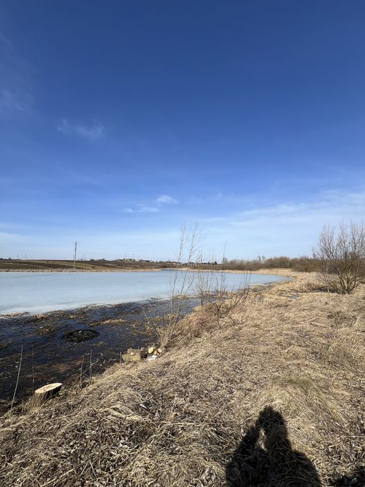 Земельна ділянка 75сот, на березі озера