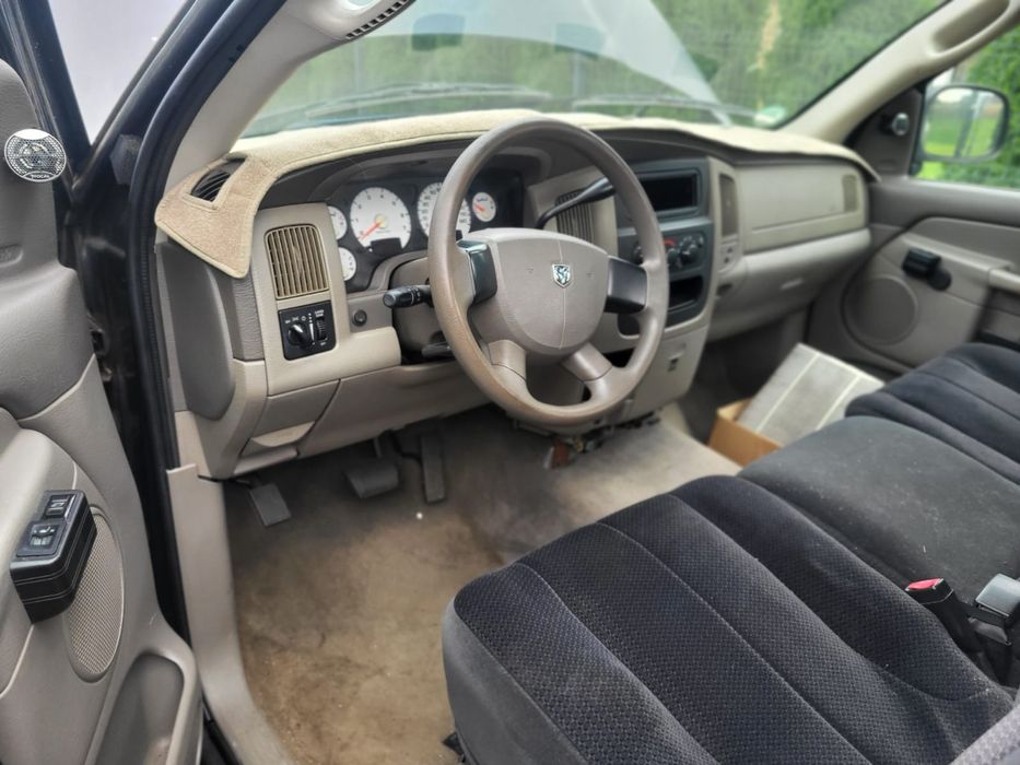 Dodge Ram 1500 regular cab