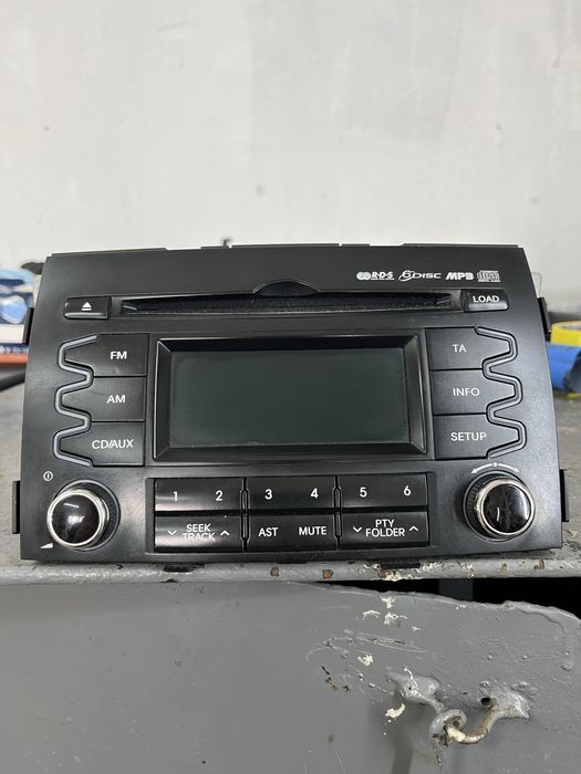 Штатна магнітола Kia Sorento