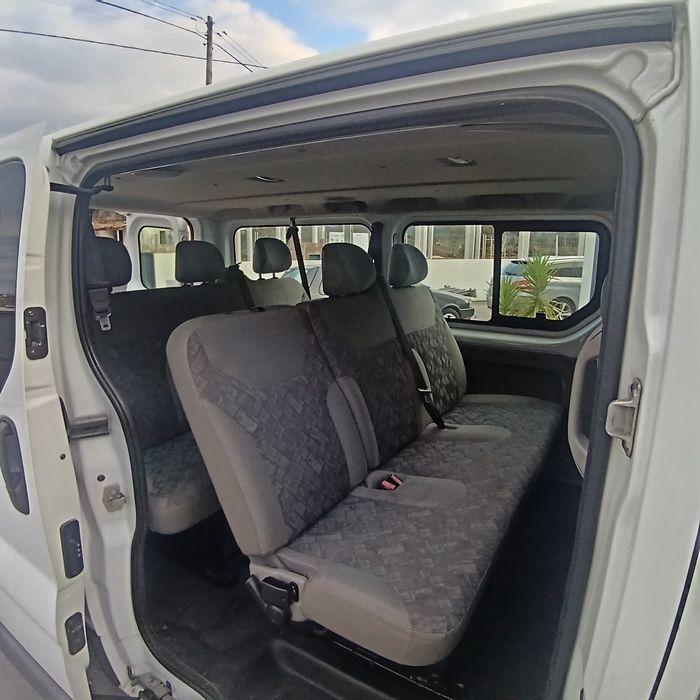Opel Vivaro 9 lugares