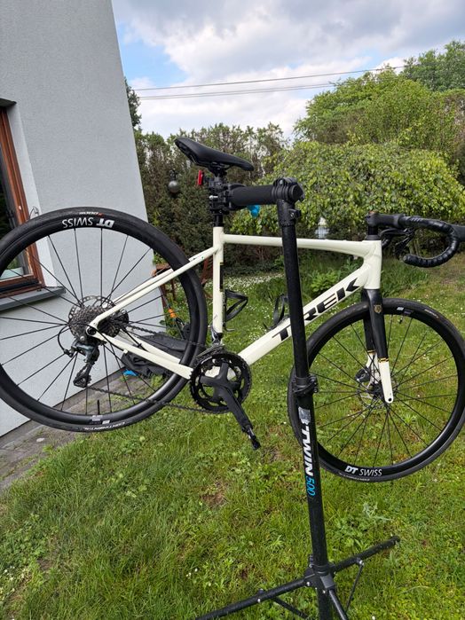 Trek Domane Al 4 r.54+ pedały Bontrager