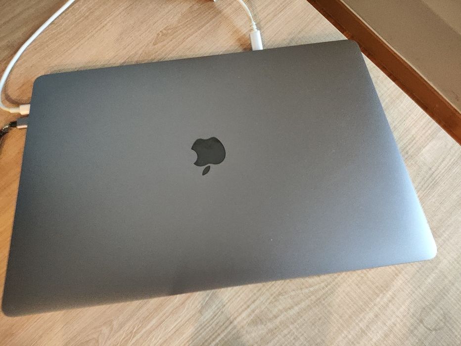 MacBook Pro 16GB64729741002370122