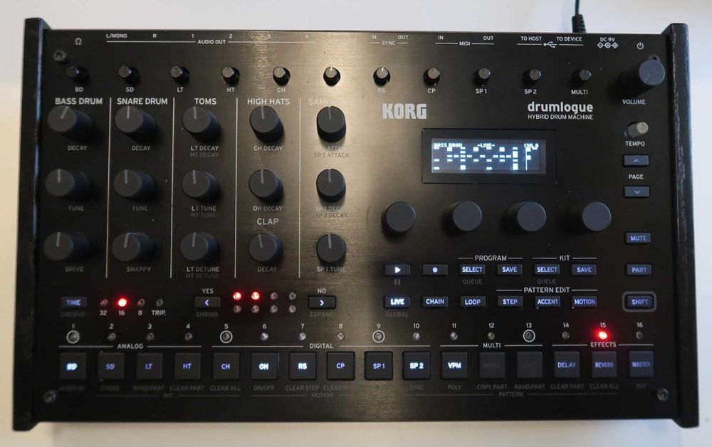 Sintetizador de bateria hIbrido Korg Drumlogue