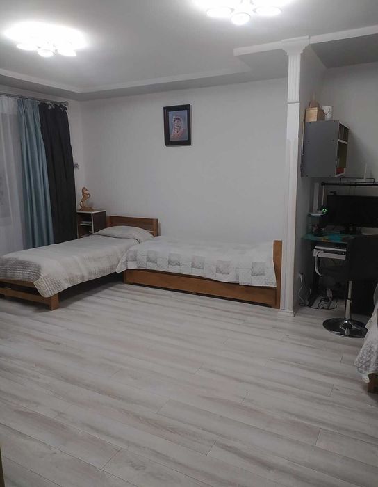 Простора та світла двокімнатна квартира.