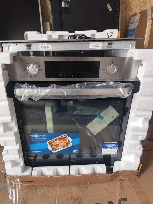 Духовка електрична і Варочна поверхня BECO