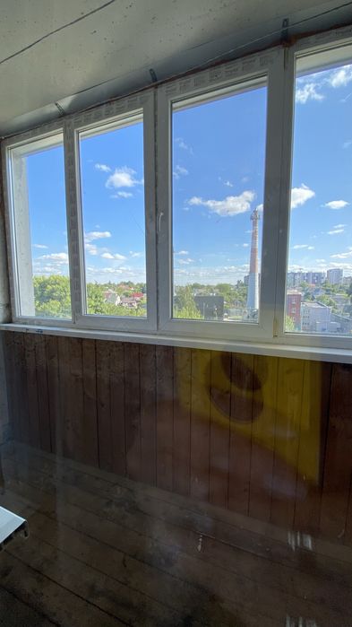 Продам 3 кімнатну квартиру( початок пр-т Миру )