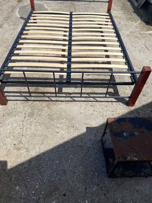 Cama de Casal e Colchão