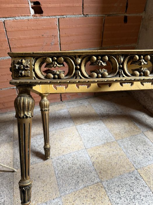 Pés de mesa em madeira