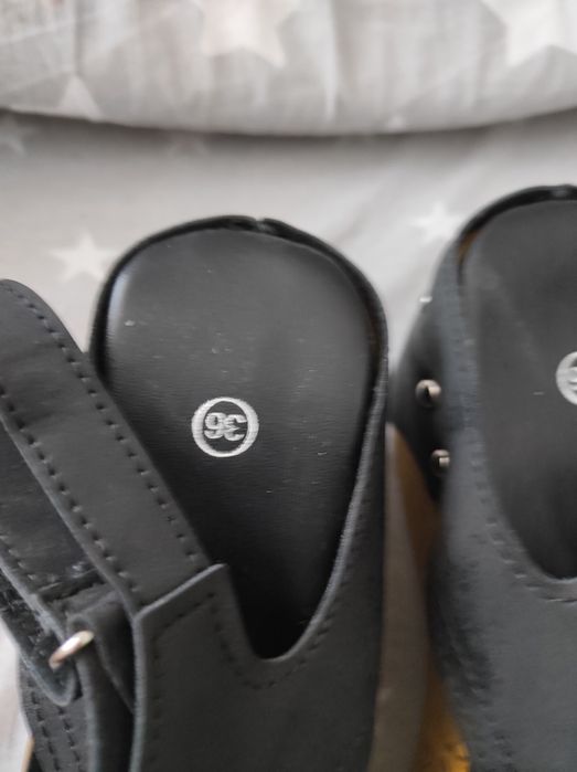 Buty damskie na koturnie