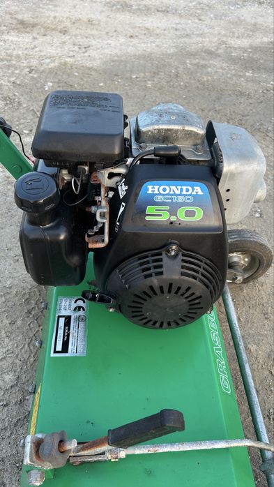 Wertykulator spalinowy do trawy