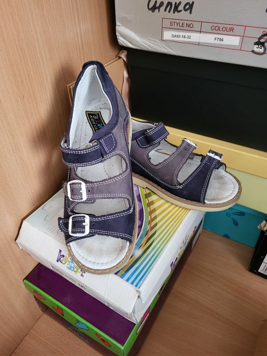 Босоніжки дитячі