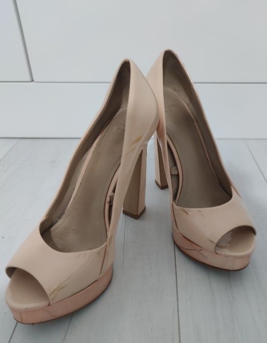 Buty na asymetrycznym obcasie ZARA rozm. 38 beżowe na platformie