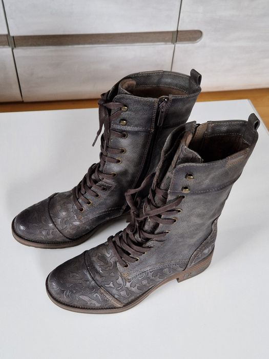 Buty skórzane Kozaki damskie  Mustang rozm.38