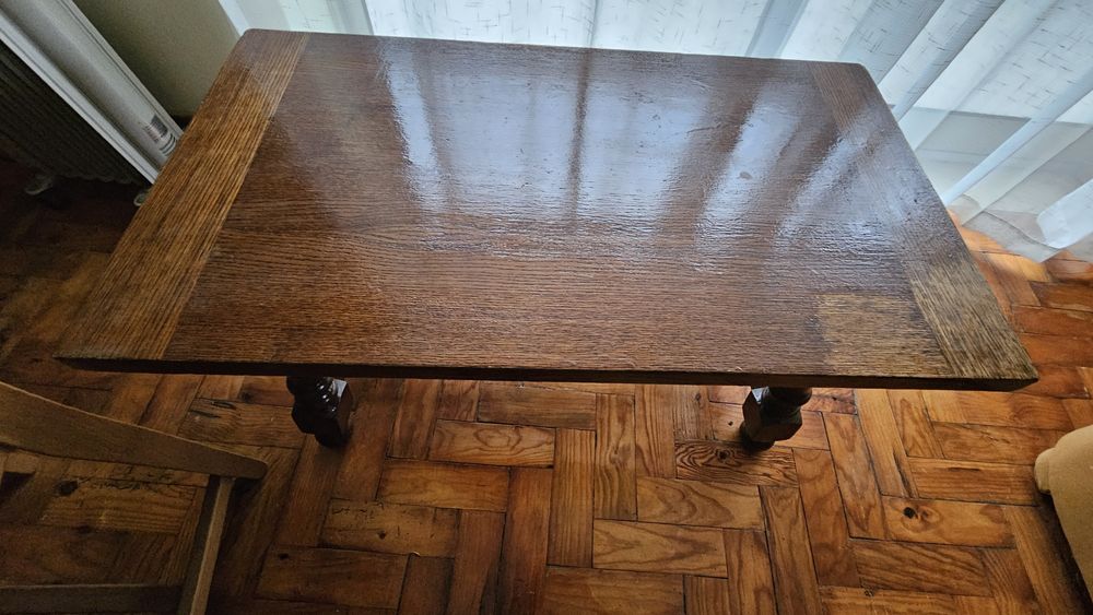 Mesa de centro em madeira maciça