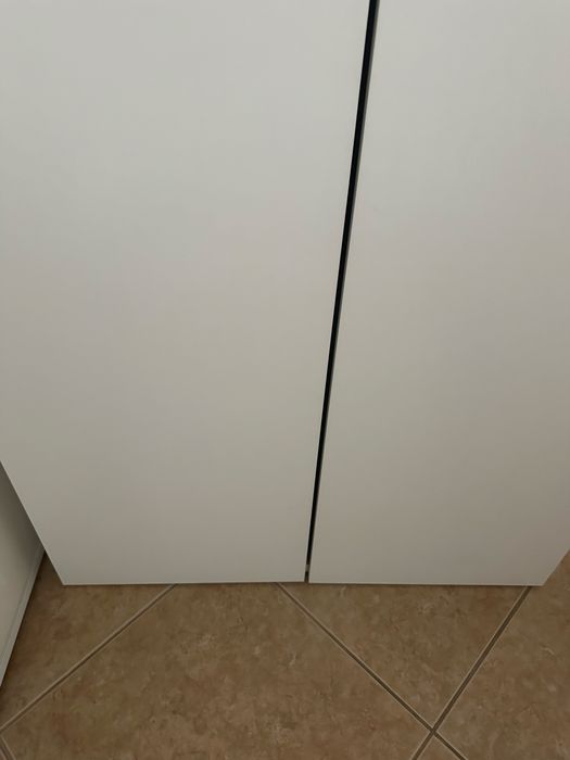 Roupeiro branco 2 portas