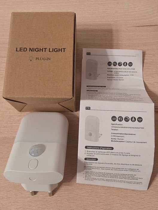 Lampka nocna światło z czujnikiem ruchu do kontaktu