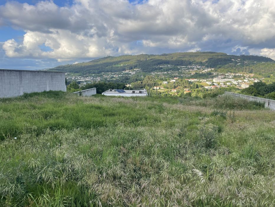 Terreno em Polvoreira com projeto aprovado para construcao