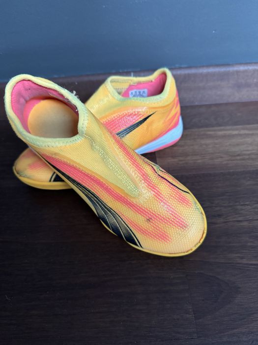 Buty do grania na hali Puma