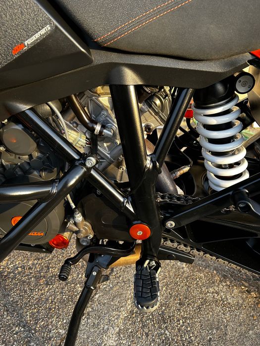 KTM 1090 como nova