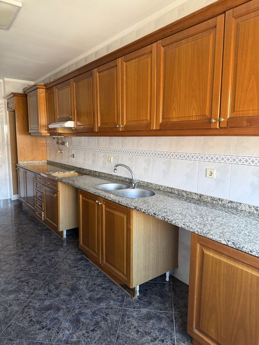 Cozinha completa em muito bom estado