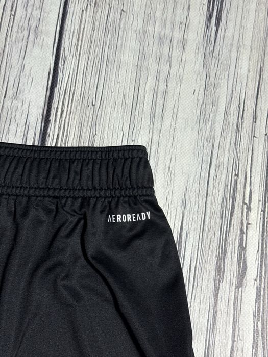 Adidas шорты Manchester United оригинал новые M размер