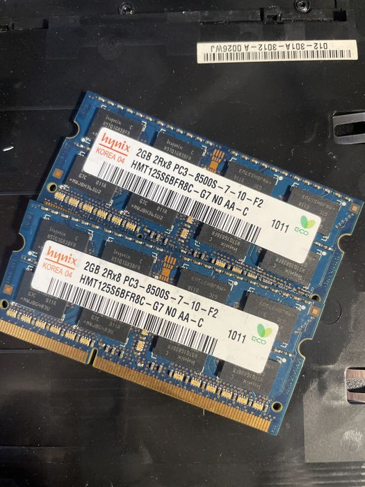 Ноутбук на запчастини