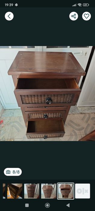 2 camiseiros de madeira com 5 gavetas oferta da mesa de cabeceira