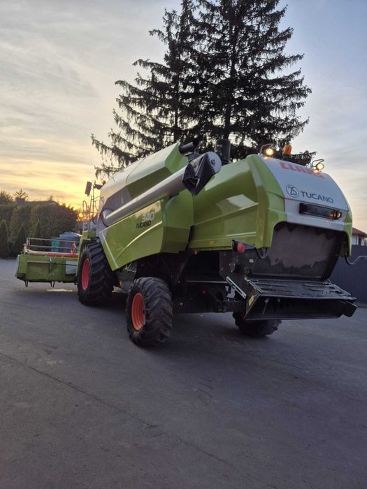 Claas Tucano 340