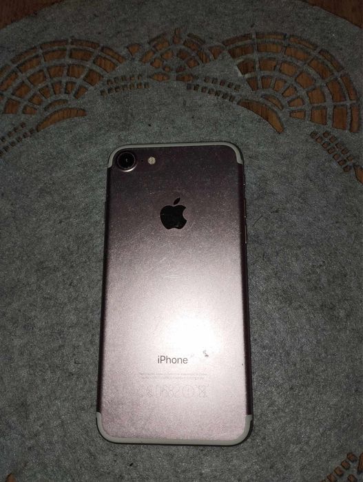Witamy !  Na sprzedaż posiadamy TELEFON IPHONE 7