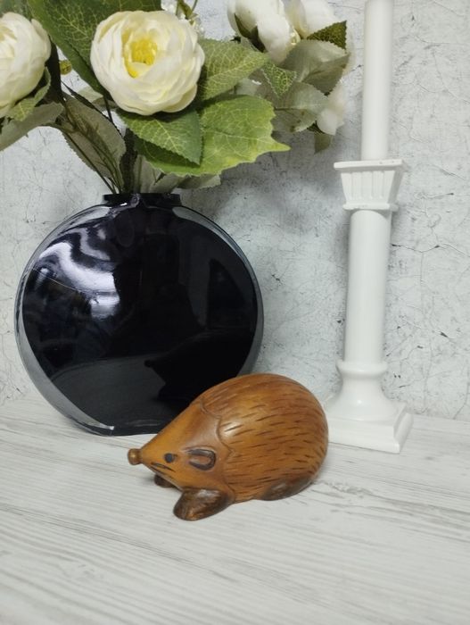 Резная деревянная фигурка ёжика