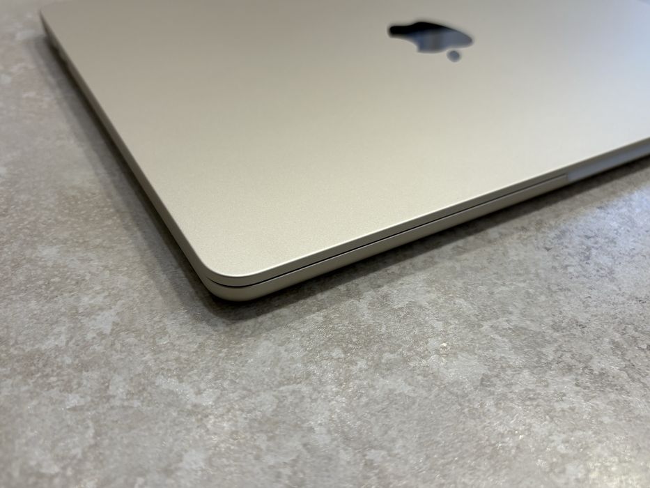 Macbook air M4 16/256 silver