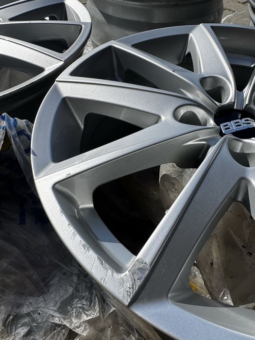 Jantes 17” 5x114.3 Fondmetal (Itália) – Várias Marcas